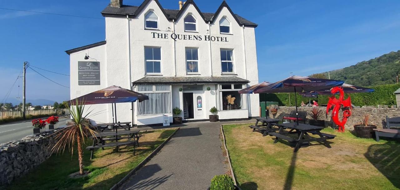 The Queens Hotel Гарлек Екстер'єр фото